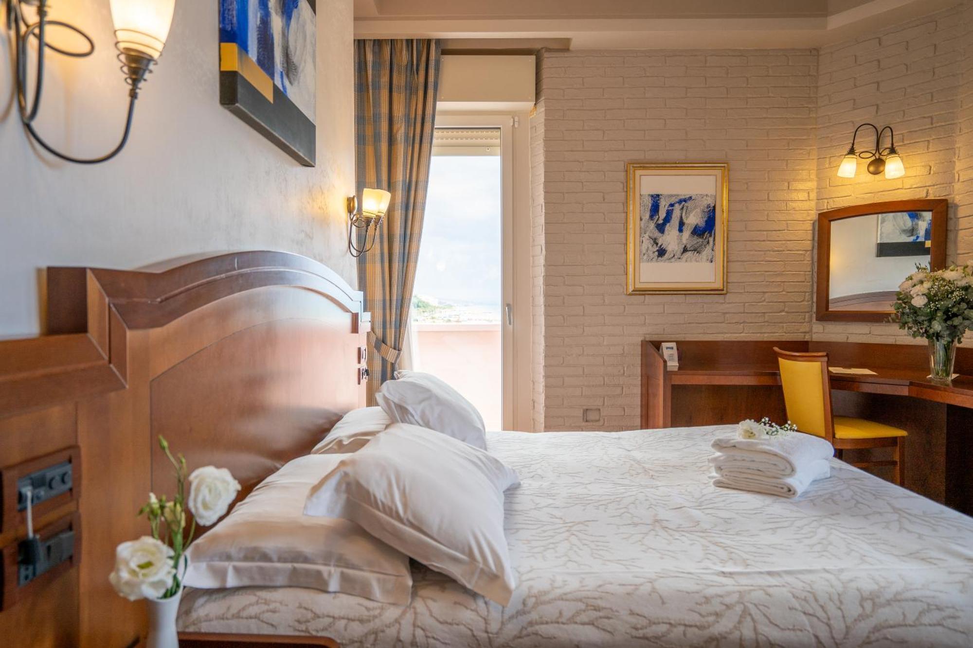 Art Santa Lucia Hotel 4*